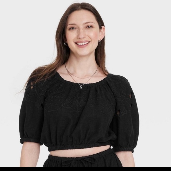 Universal Thread Tops - Women's Openword Puff
Elbow Sleeve